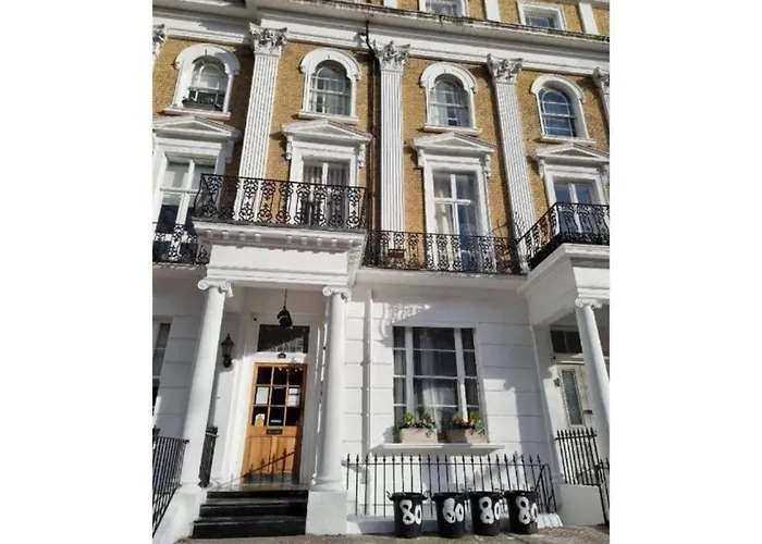 Fb1-Spacious Basement Studio Flat Fits 2- Near Hyde Park