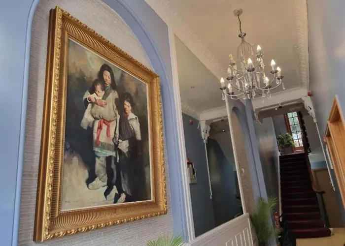 Fb1-Spacious Basement Studio Flat Fits 2- Near Hyde Park